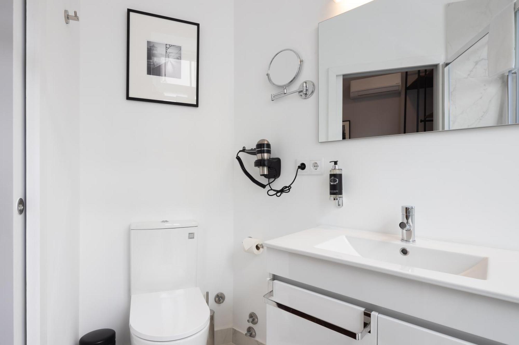 Utopian Hotel, A Charming Guesthouse Порто Екстериор снимка